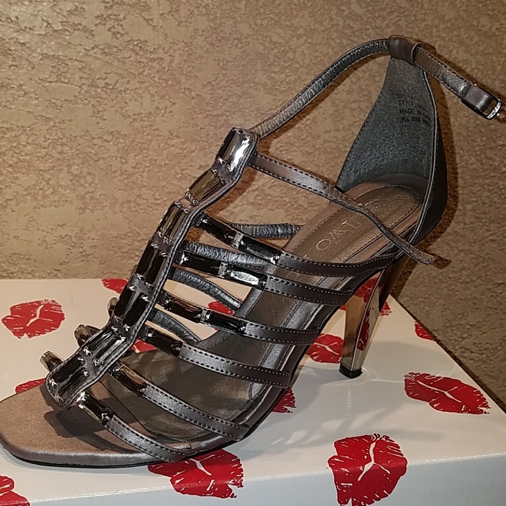 Shoes high heels